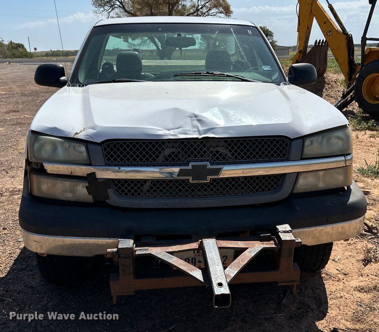 image for item DG4482 2005 Chevrolet Silverado 1500 pickup truck