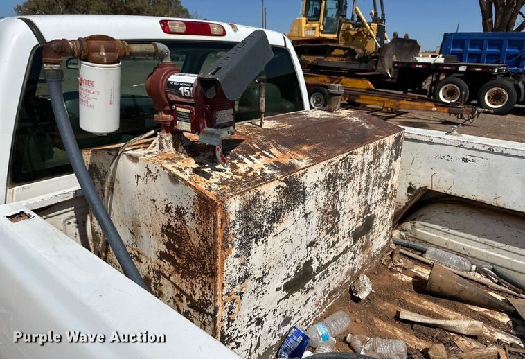 image for item DG4482 2005 Chevrolet Silverado 1500 pickup truck