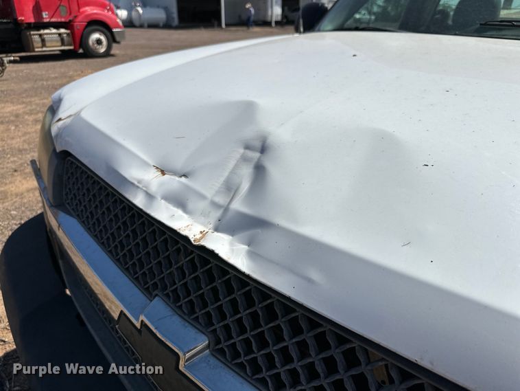 image for item DG4482 2005 Chevrolet Silverado 1500 pickup truck