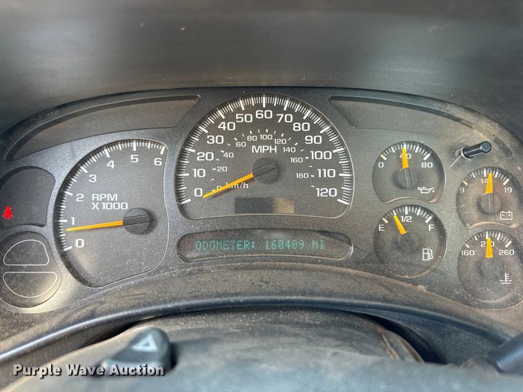 image for item DG4482 2005 Chevrolet Silverado 1500 pickup truck