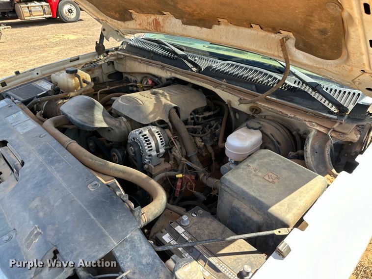 image for item DG4482 2005 Chevrolet Silverado 1500 pickup truck