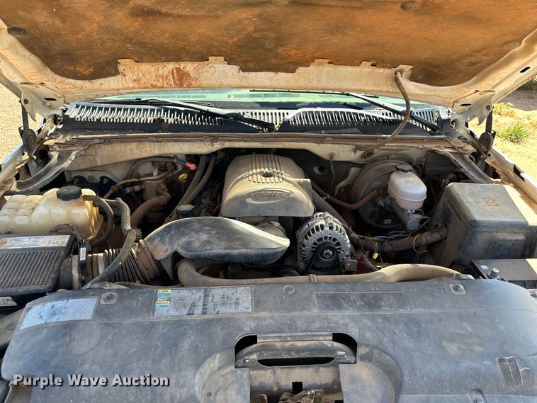 image for item DG4482 2005 Chevrolet Silverado 1500 pickup truck