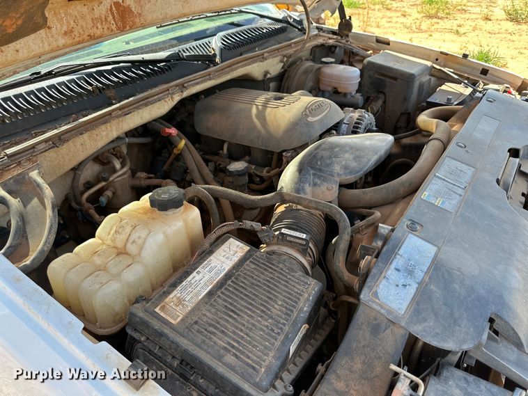 image for item DG4482 2005 Chevrolet Silverado 1500 pickup truck