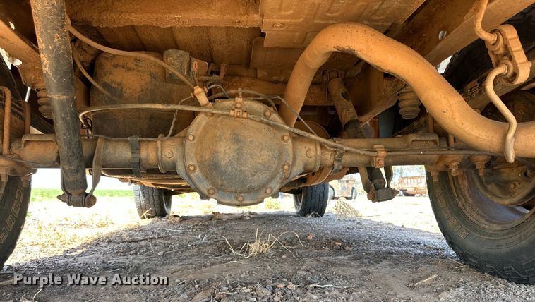 image for item DG4482 2005 Chevrolet Silverado 1500 pickup truck