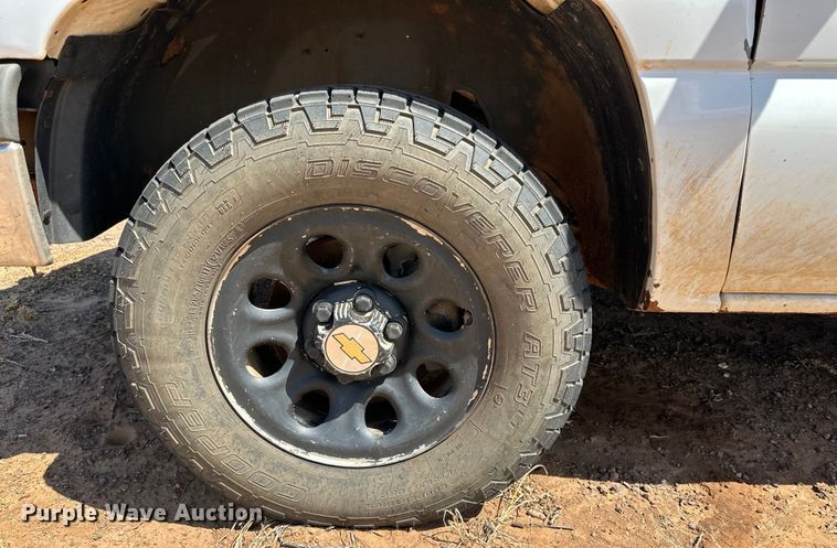 image for item DG4482 2005 Chevrolet Silverado 1500 pickup truck