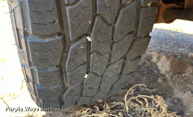 image for item DG4482 2005 Chevrolet Silverado 1500 pickup truck