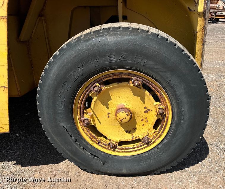 image for item DG4483 1963 Clark 392439 forklift