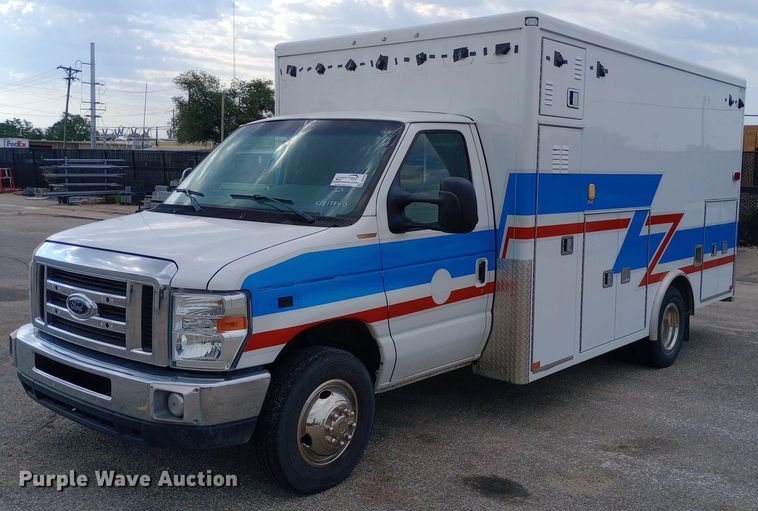 image for item DG5252 2012 Ford E450 ambulance