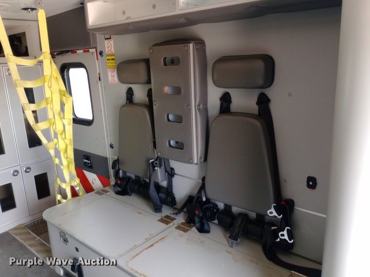 image for item DG5252 2012 Ford E450 ambulance