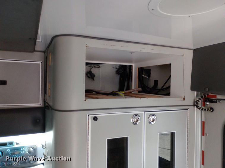 image for item DG5252 2012 Ford E450 ambulance
