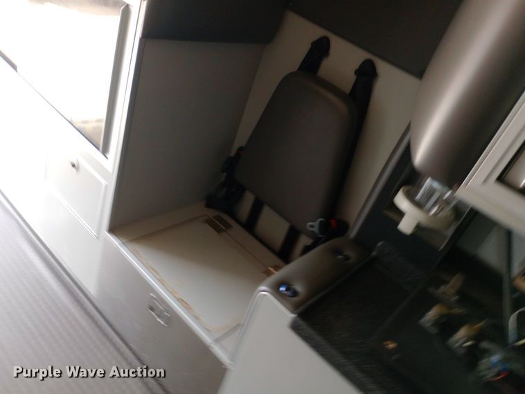 image for item DG5252 2012 Ford E450 ambulance