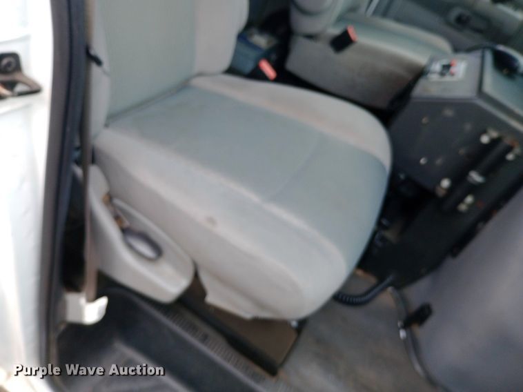 image for item DG5252 2012 Ford E450 ambulance