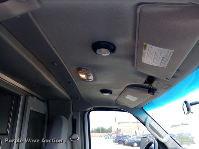 image for item DG5252 2012 Ford E450 ambulance