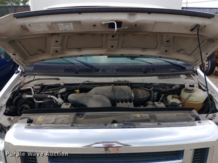 image for item DG5252 2012 Ford E450 ambulance