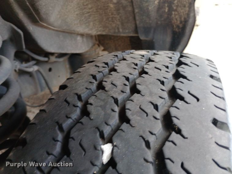 image for item DG5252 2012 Ford E450 ambulance