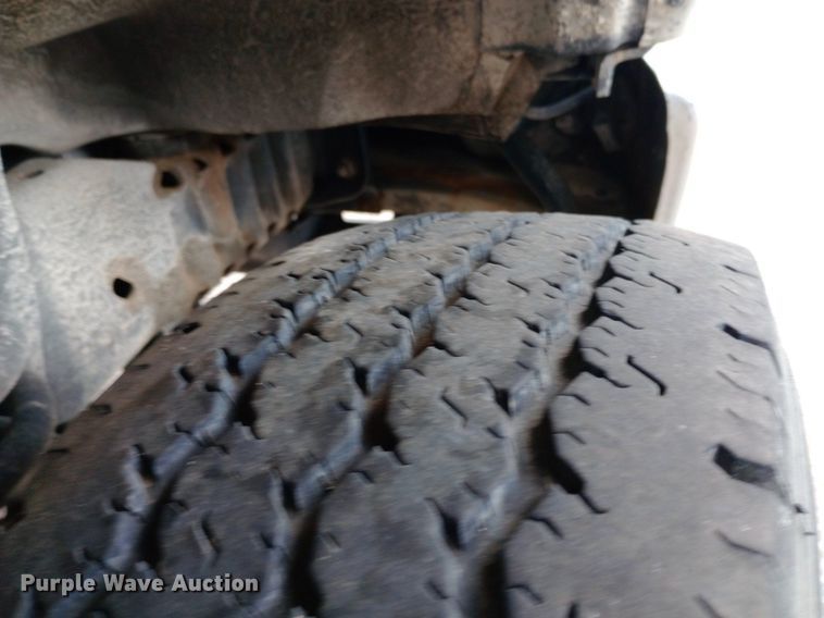 image for item DG5252 2012 Ford E450 ambulance