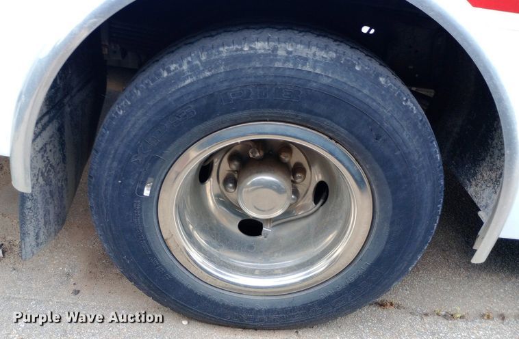 image for item DG5252 2012 Ford E450 ambulance