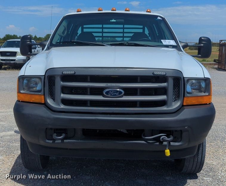 image for item DL1024 2001 Ford F450 Super Duty Crew Cab flatbed truck