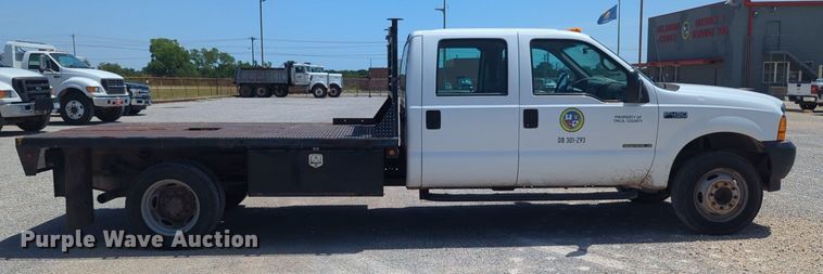 image for item DL1024 2001 Ford F450 Super Duty Crew Cab flatbed truck