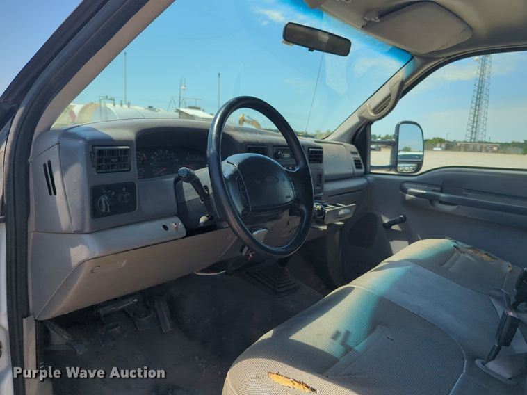 image for item DL1024 2001 Ford F450 Super Duty Crew Cab flatbed truck