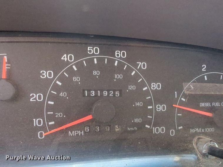 image for item DL1024 2001 Ford F450 Super Duty Crew Cab flatbed truck