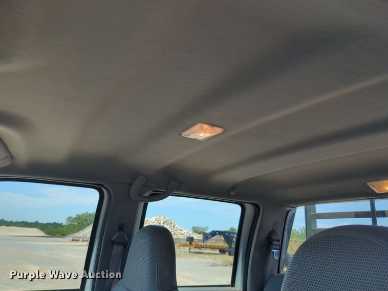 image for item DL1024 2001 Ford F450 Super Duty Crew Cab flatbed truck