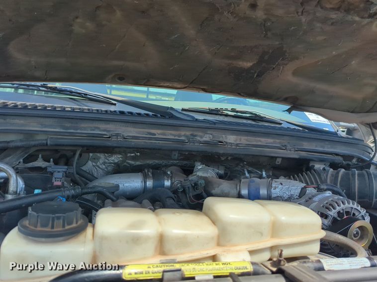 image for item DL1024 2001 Ford F450 Super Duty Crew Cab flatbed truck