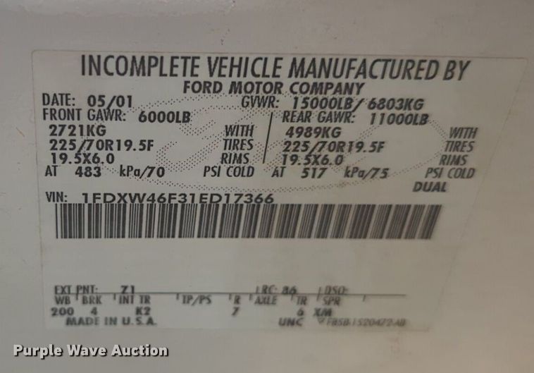 image for item DL1024 2001 Ford F450 Super Duty Crew Cab flatbed truck