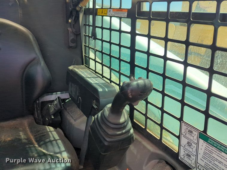 image for item DL1025 2017 Bobcat T870 tracked skid steer loader