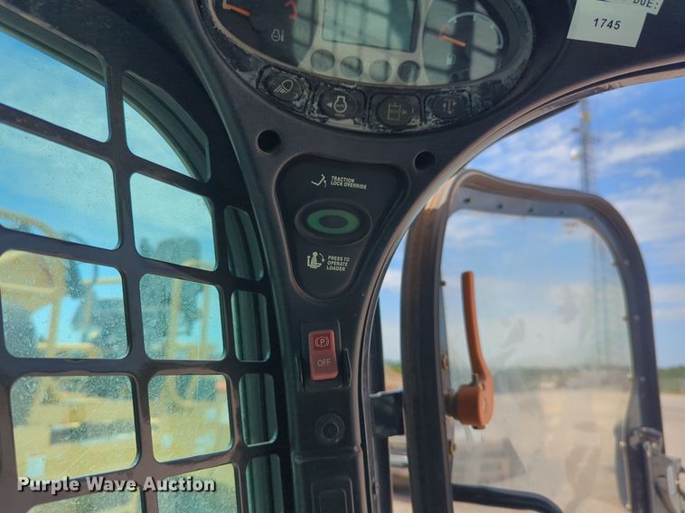 image for item DL1025 2017 Bobcat T870 tracked skid steer loader