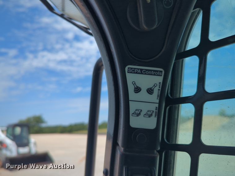 image for item DL1025 2017 Bobcat T870 tracked skid steer loader