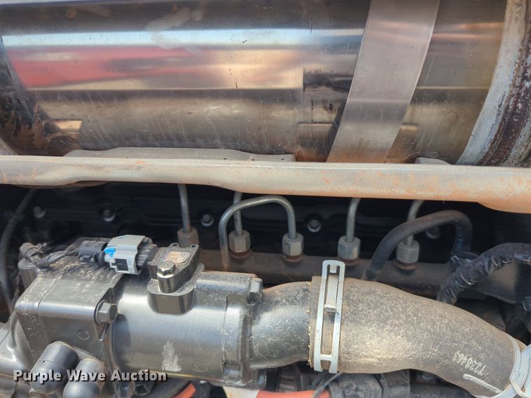 image for item DL1025 2017 Bobcat T870 tracked skid steer loader