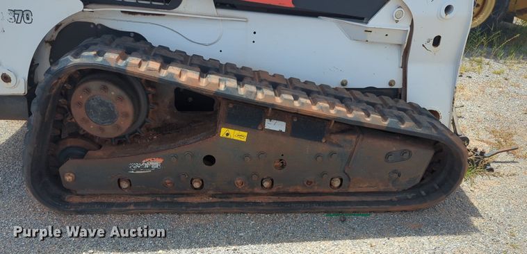image for item DL1025 2017 Bobcat T870 tracked skid steer loader