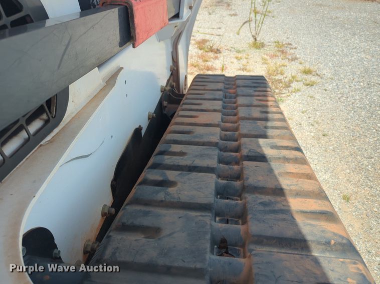 image for item DL1025 2017 Bobcat T870 tracked skid steer loader