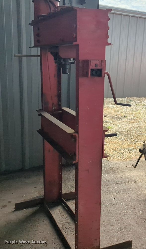 image for item DL1030 Presses