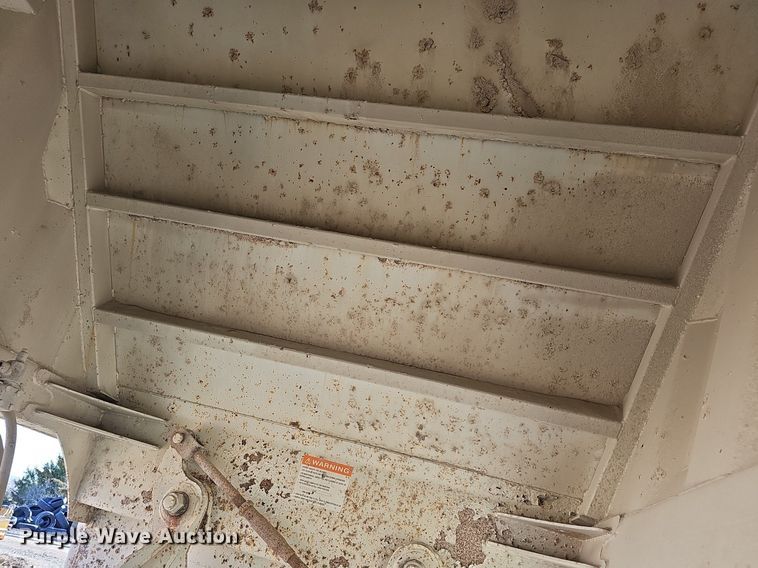 image for item DM1545 2006 CPS SBD240 Hopper bottom dump trailer