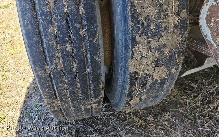 image for item DM1545 2006 CPS SBD240 Hopper bottom dump trailer