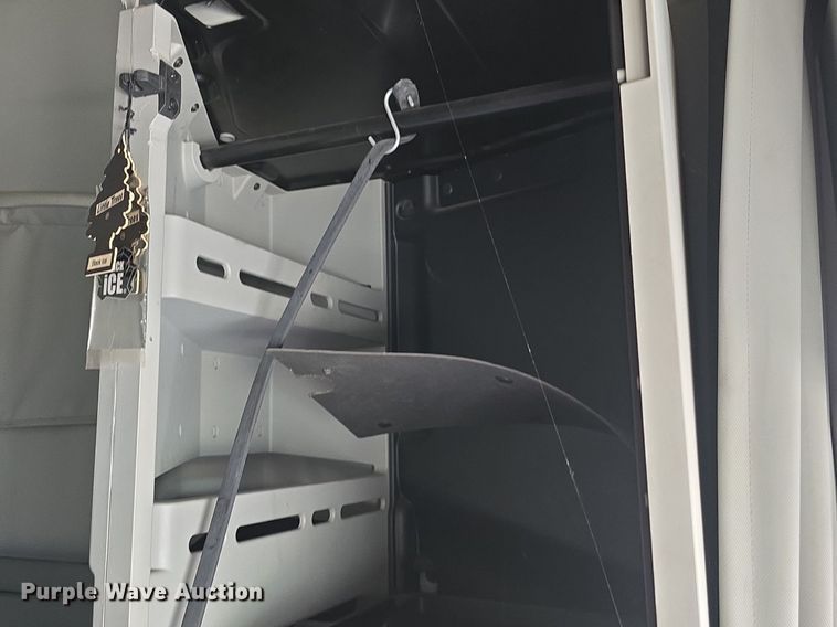 image for item DM1692 2013 Kenworth T680 semi truck