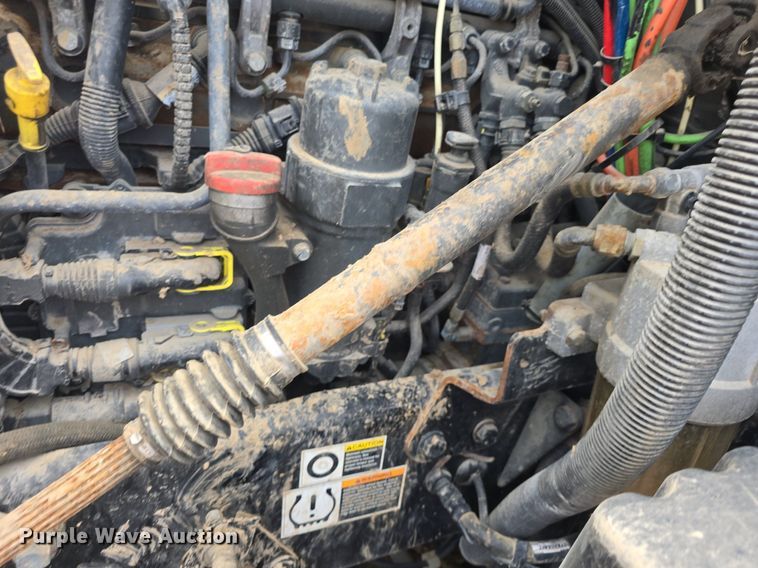 image for item DM1692 2013 Kenworth T680 semi truck