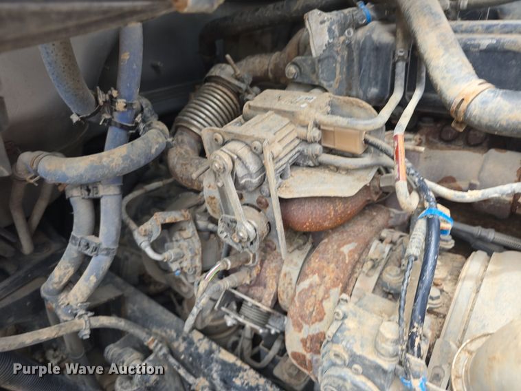 image for item DM1692 2013 Kenworth T680 semi truck