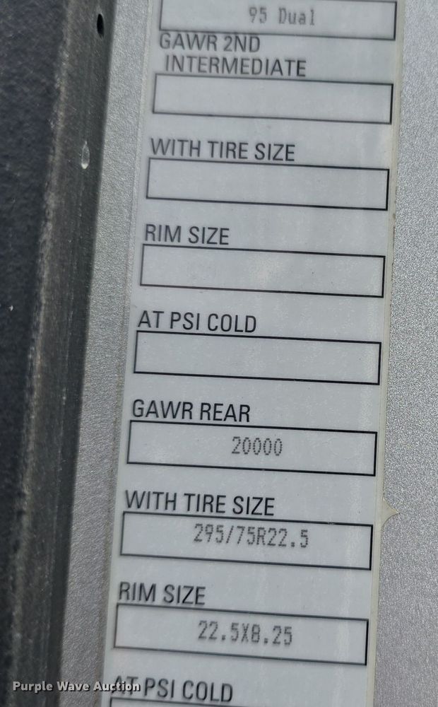 image for item DM1692 2013 Kenworth T680 semi truck