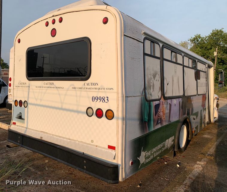 image for item DM1759 2009 International Champion 3200 VT365 shuttle bus