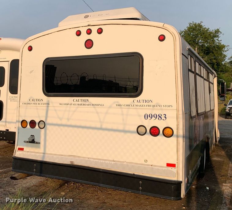 image for item DM1759 2009 International Champion 3200 VT365 shuttle bus