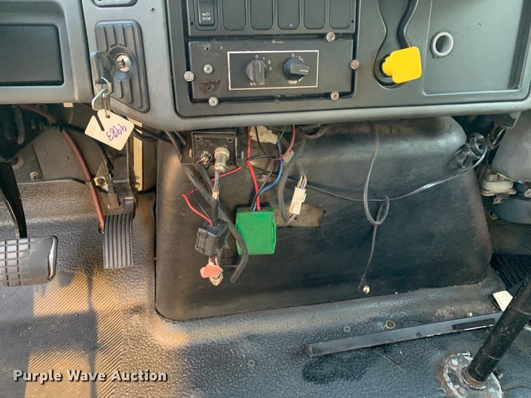 image for item DM1759 2009 International Champion 3200 VT365 shuttle bus