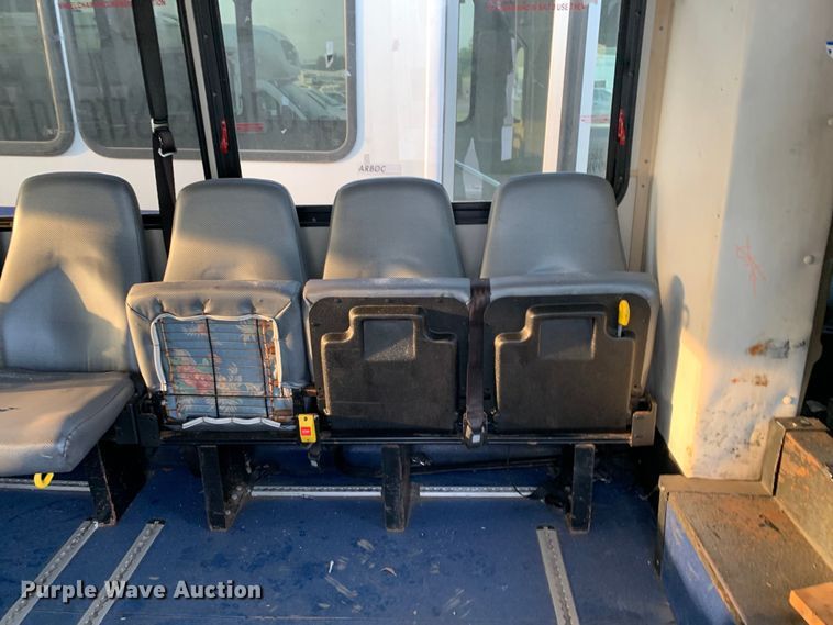 image for item DM1759 2009 International Champion 3200 VT365 shuttle bus