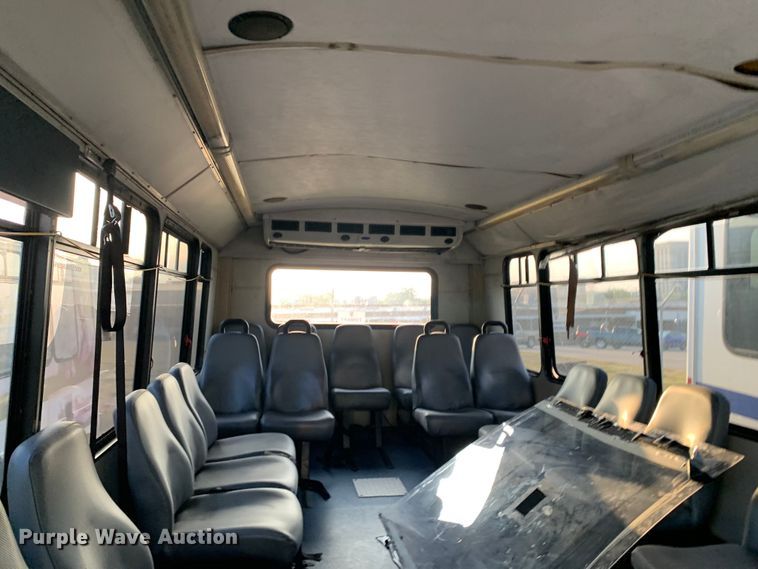 image for item DM1759 2009 International Champion 3200 VT365 shuttle bus