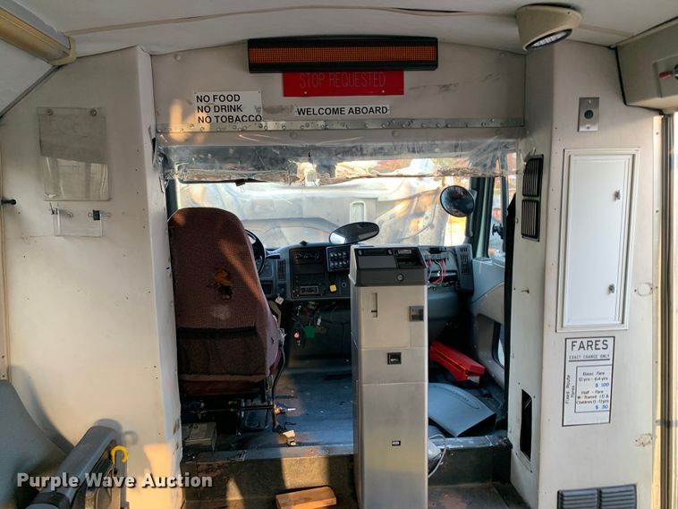 image for item DM1759 2009 International Champion 3200 VT365 shuttle bus