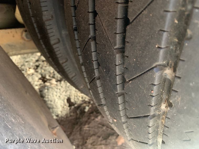 image for item DM1759 2009 International Champion 3200 VT365 shuttle bus