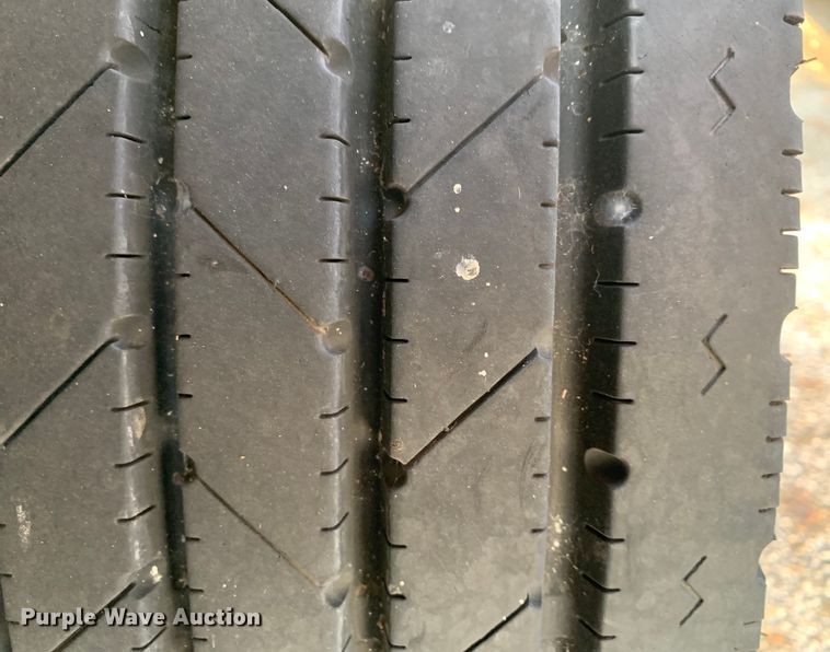 image for item DM1759 2009 International Champion 3200 VT365 shuttle bus