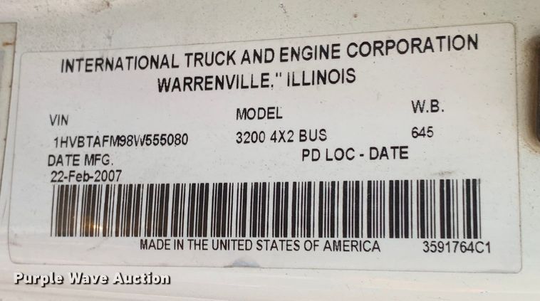 image for item DM1759 2009 International Champion 3200 VT365 shuttle bus